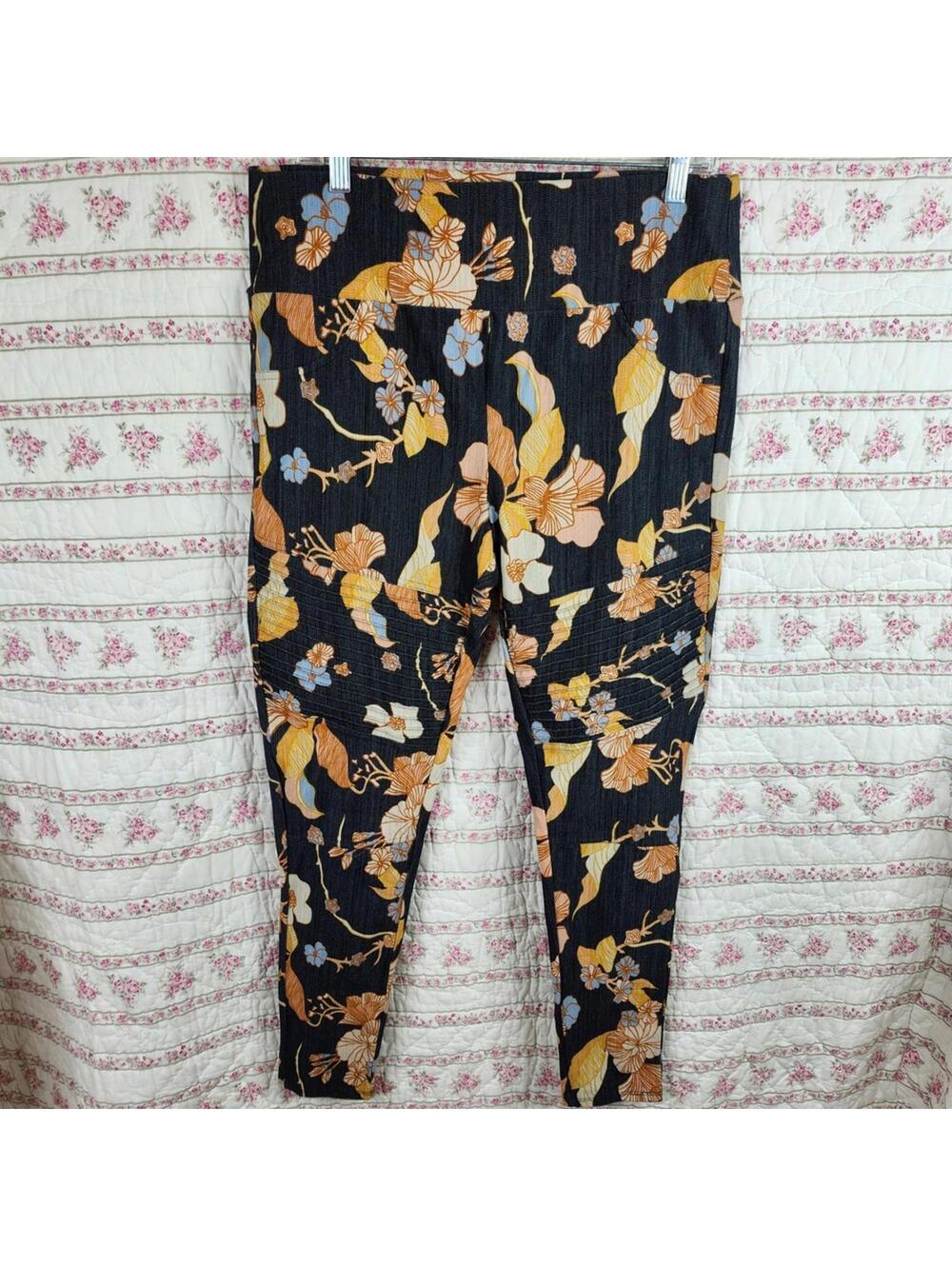 Floral Print Women's Leggings with Ribbed Detail Agnes & Dora XXXL